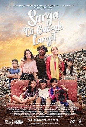 Film SURGA DI BAWAH LANGIT